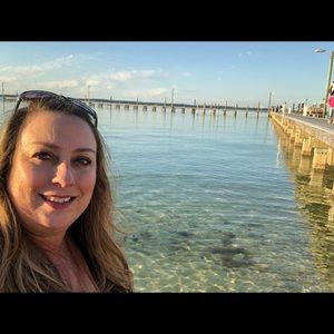 Meet your Posher, Sunshine